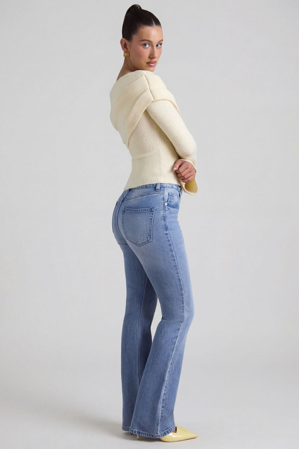 High-Rise Flared Jeans in Vintage Wash